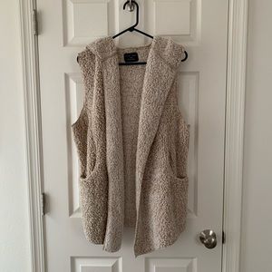 Sherpa hooded vest